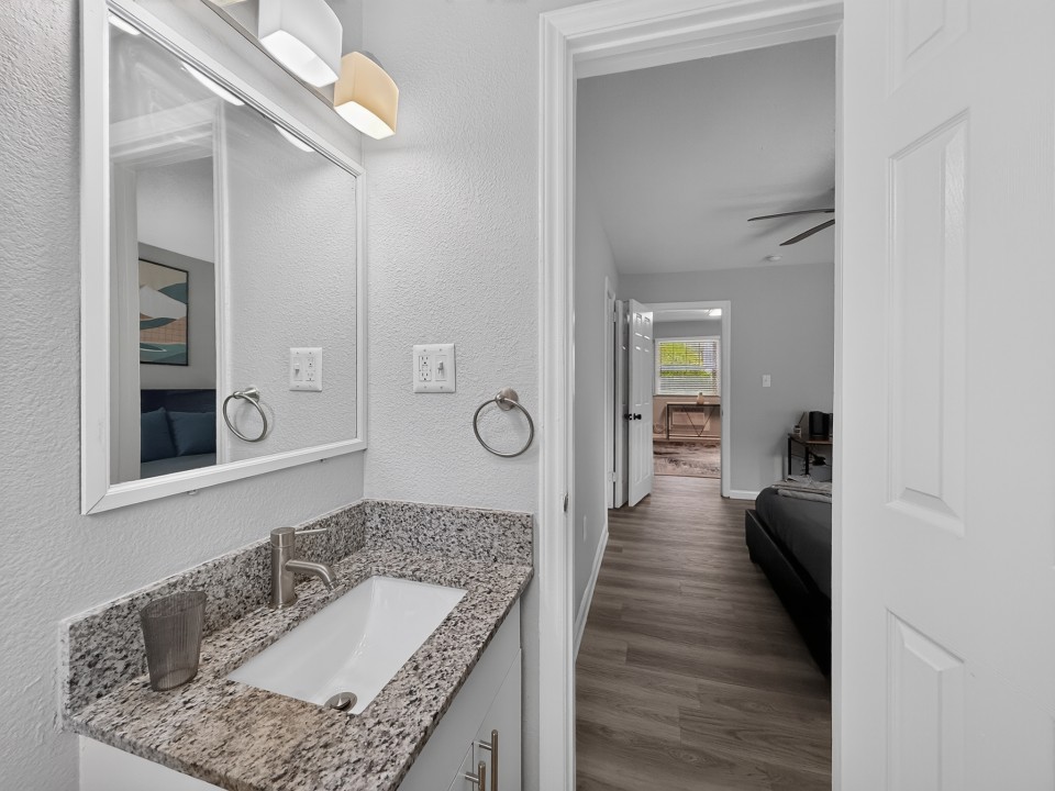 Icon Downtown Durham 803C · Unit 1/1