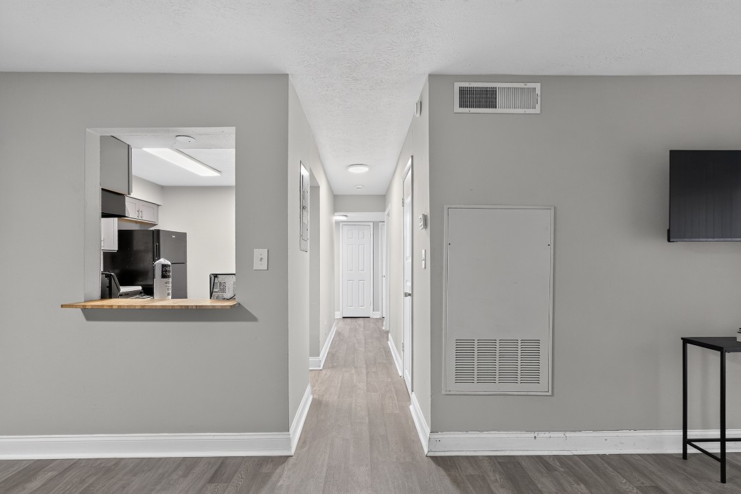 Aspen Woods R-08 · Unit 2/2