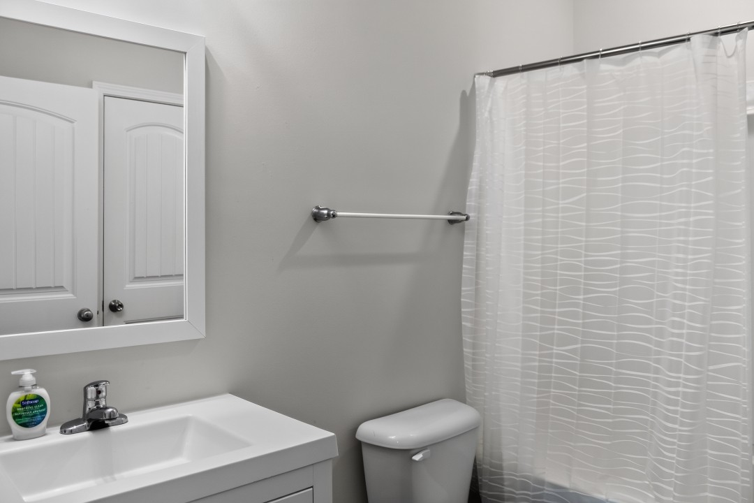 Hickory Grove · Unit 1308 2/2