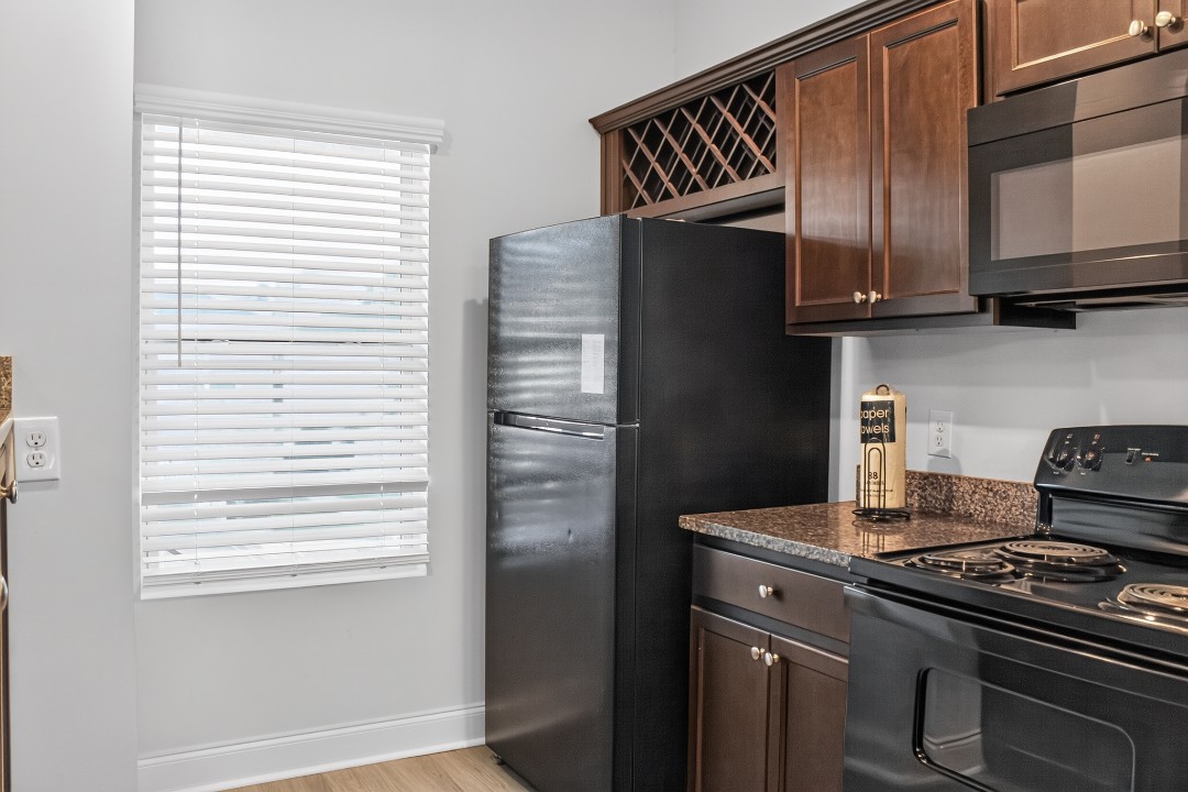 Hickory Grove · Unit 1202 2/2