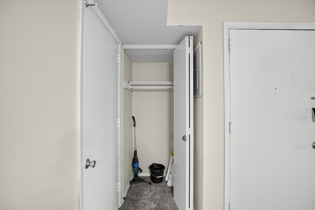 Milbrook Park Apartments 13 CB 2B · Unit 1/1