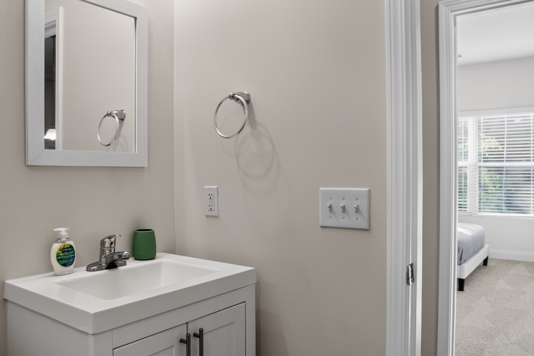 Hickory Grove · Unit 1308 2/2
