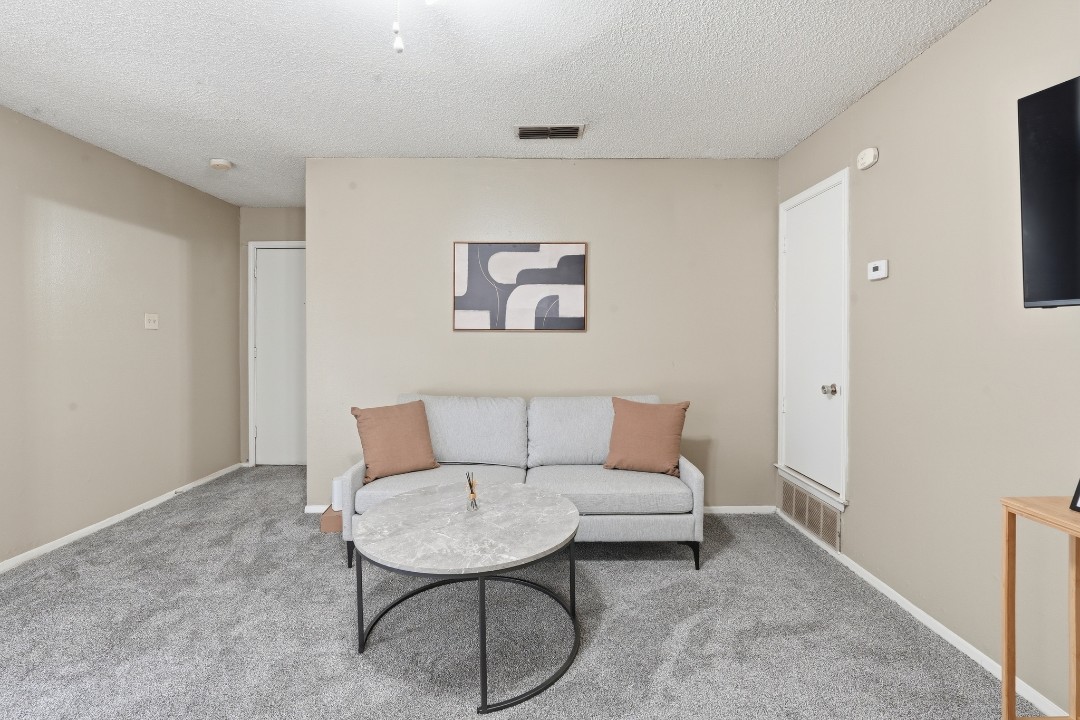 District West · Unit 154 2/2