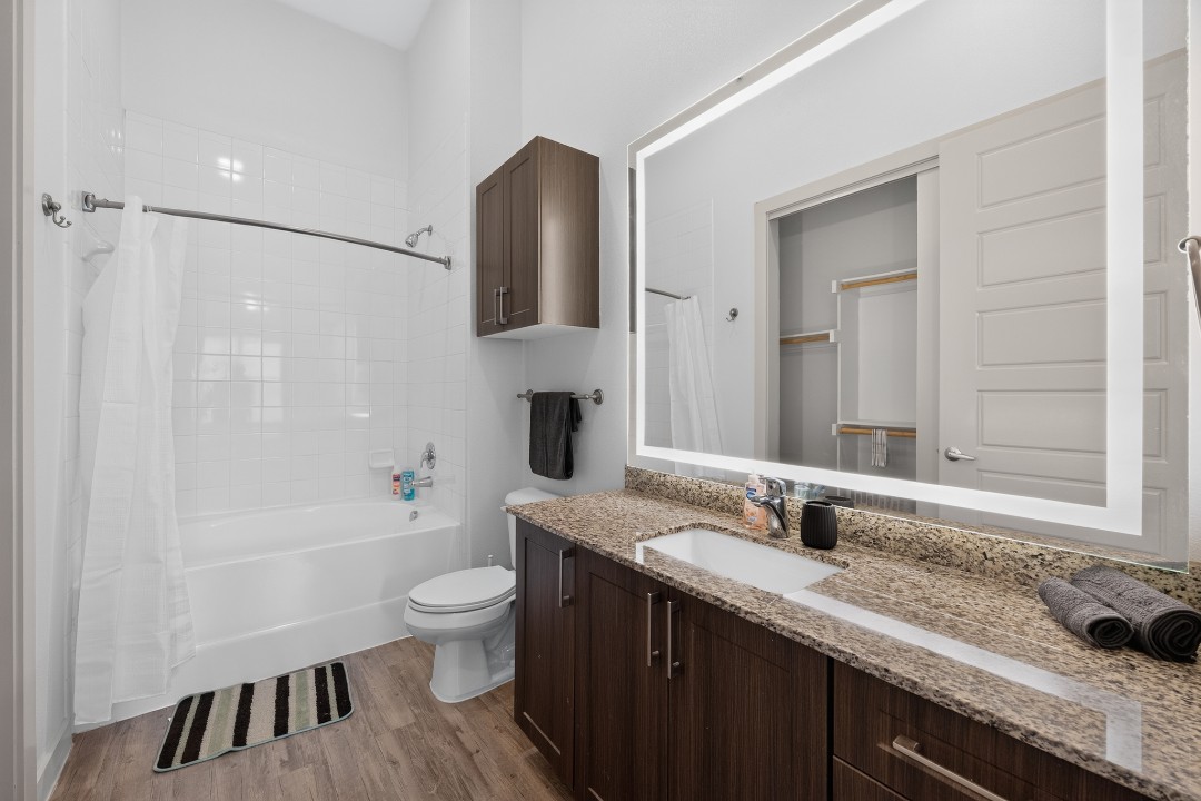 The Creekside at Vantage · Unit 5303 2/2