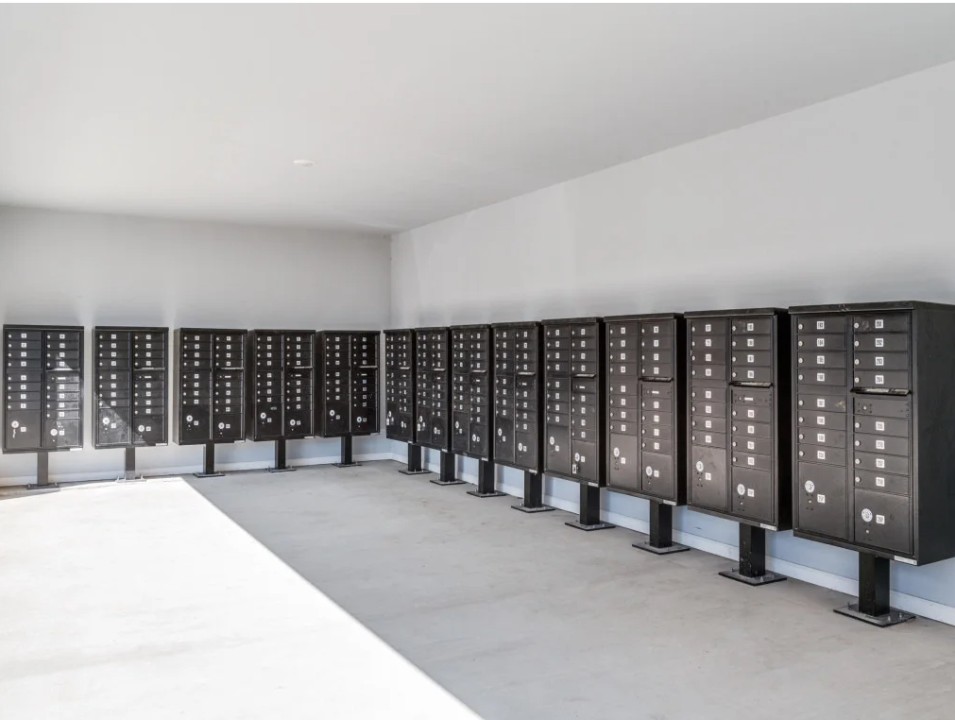 Whitewing Flats · Unit 1303 1/1
