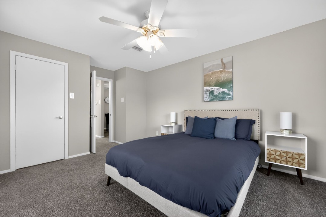 1 Bedroom · Signature layout