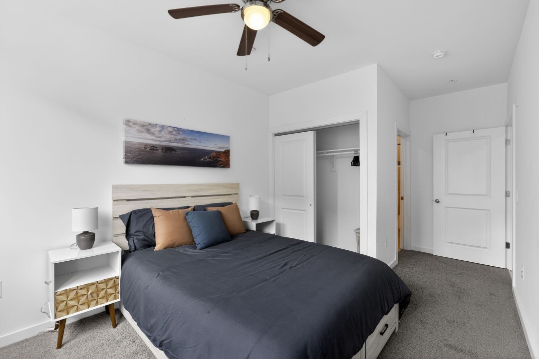 1 Bedroom · Signature layout