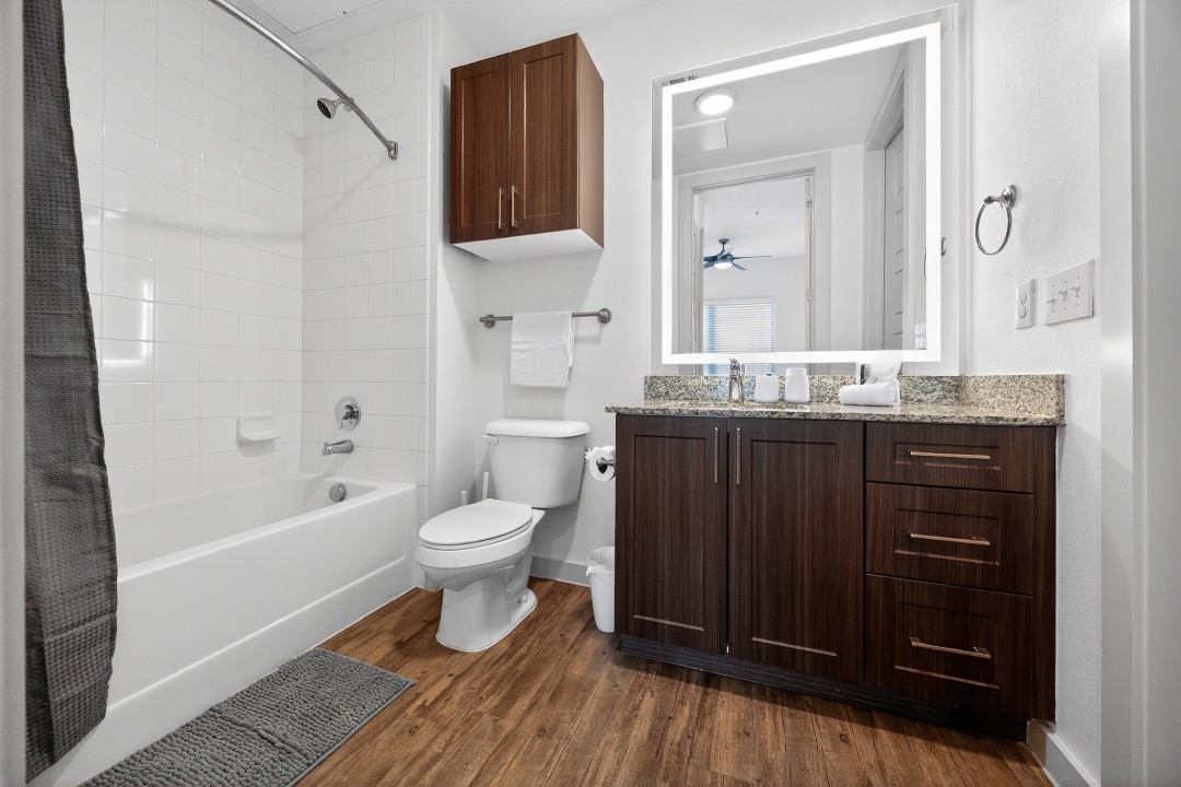 The Creekside at Vantage · Unit 6205 2/2