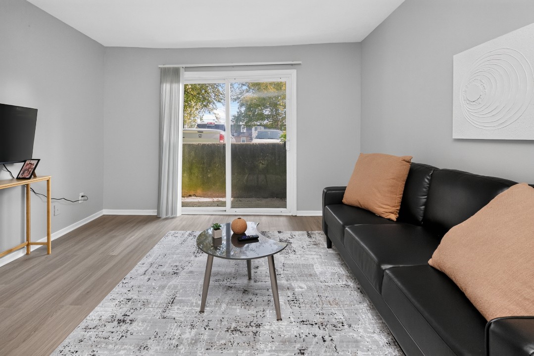 Prime Apartments · Unit 215 2/2