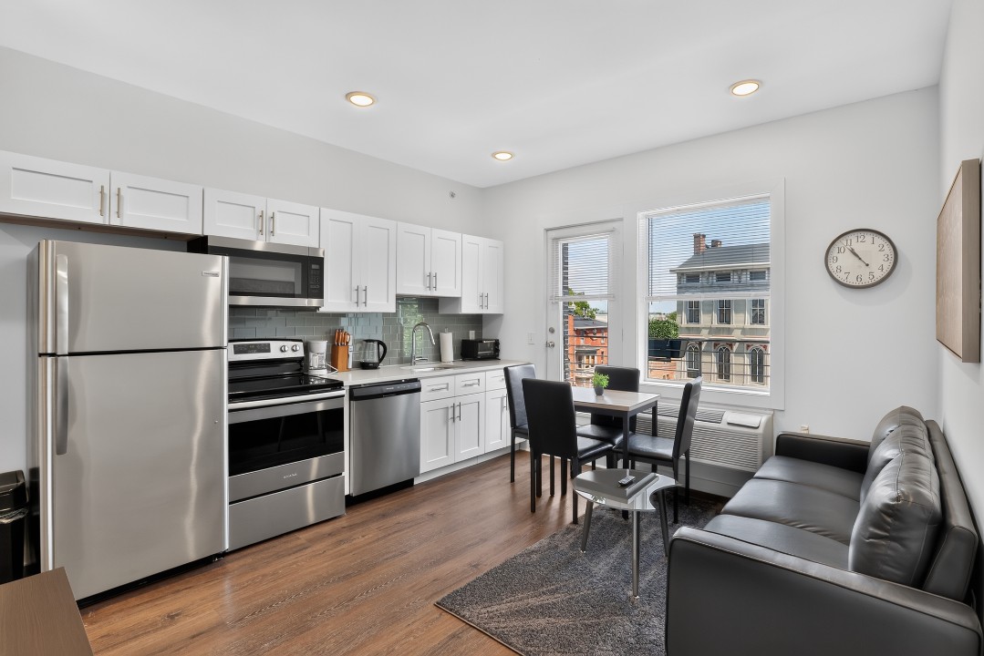 Fairmount Square 1532-4A · Unit 1/1