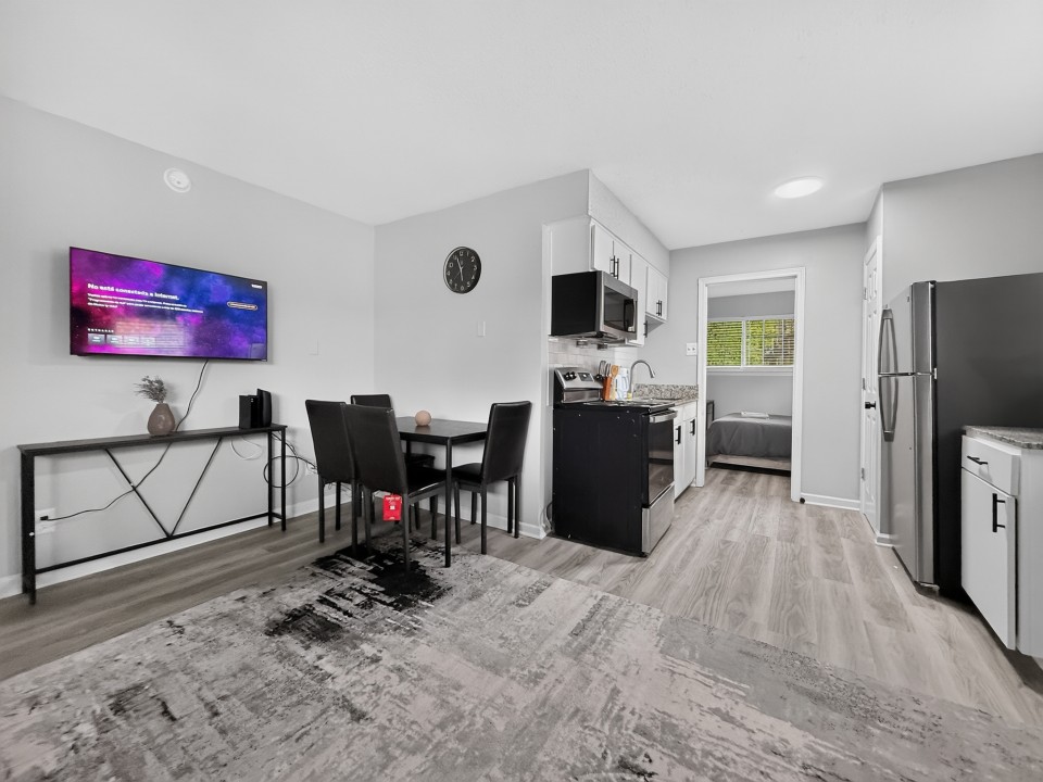 Icon Downtown Durham 804L · Unit 1/1
