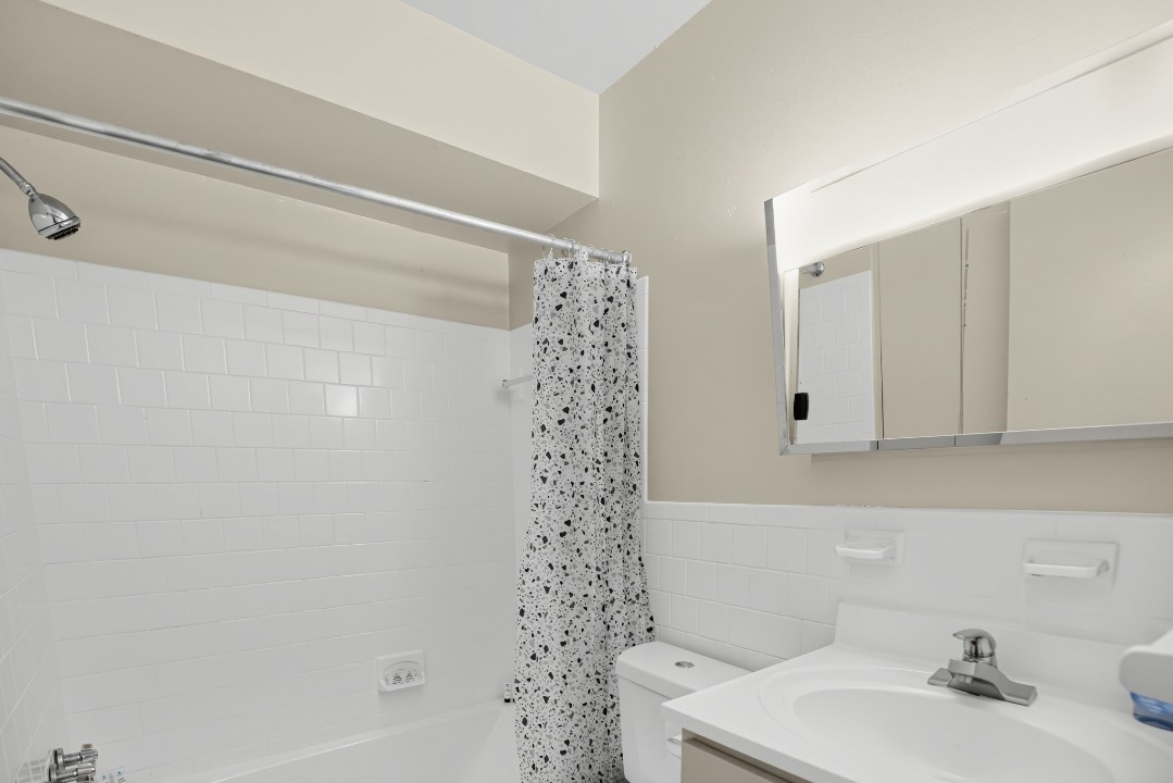 Milbrook Park Apartments 3 CB T1 · Unit 1/1