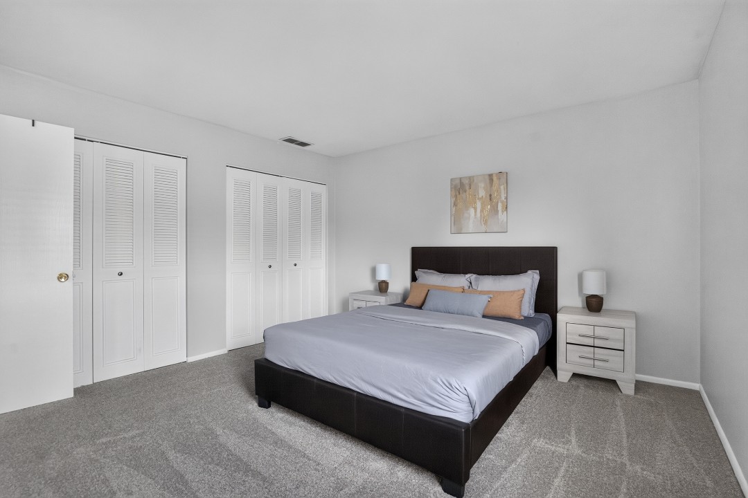 2 Bedrooms · Signature layout