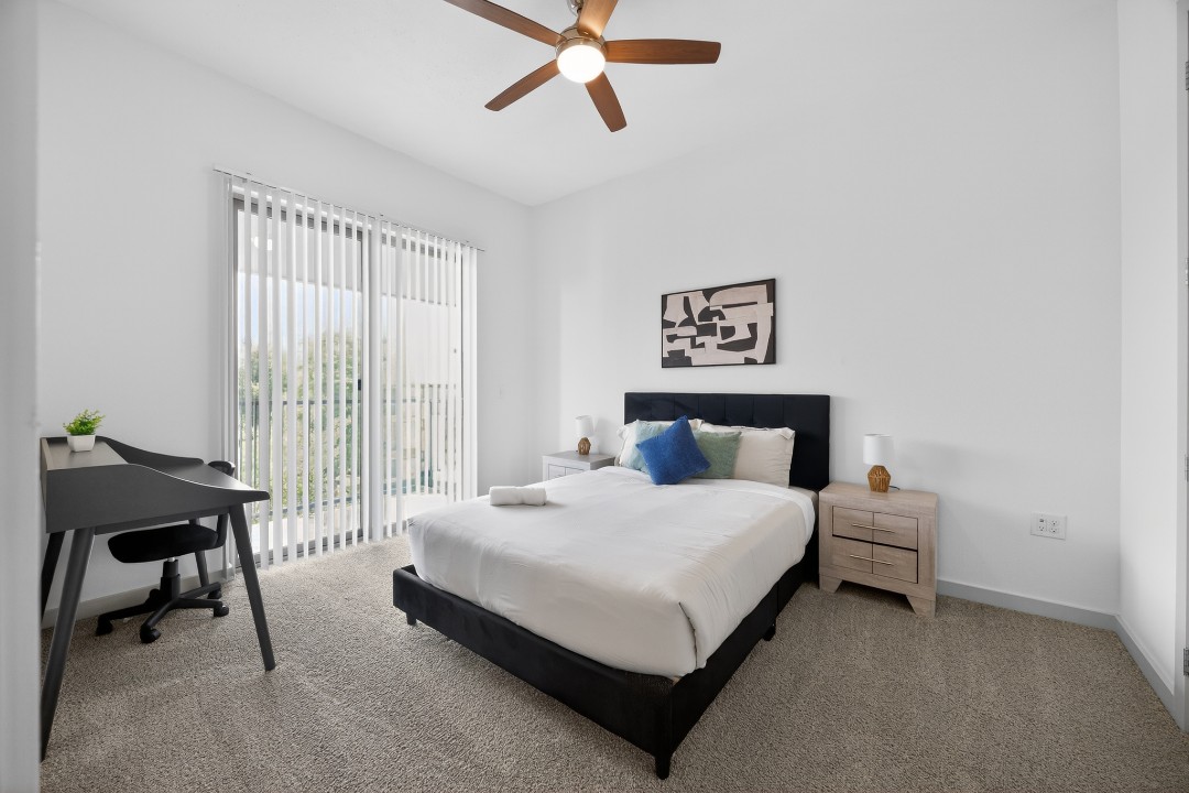 2 Bedrooms · Signature layout