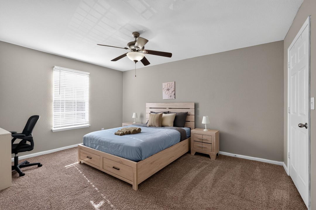 2 Bedrooms · Signature layout
