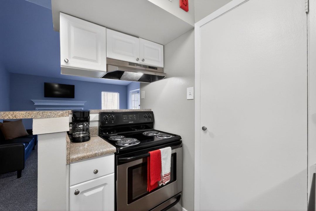 Lincoln Green · Unit 223 1/1