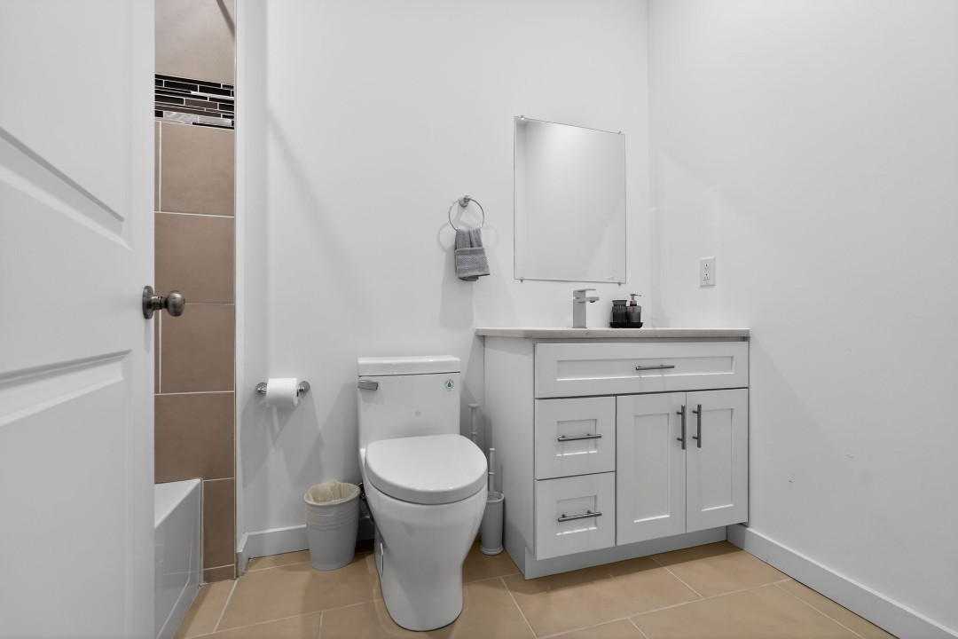 Fairmount Square 1532-2D · Unit 1/1