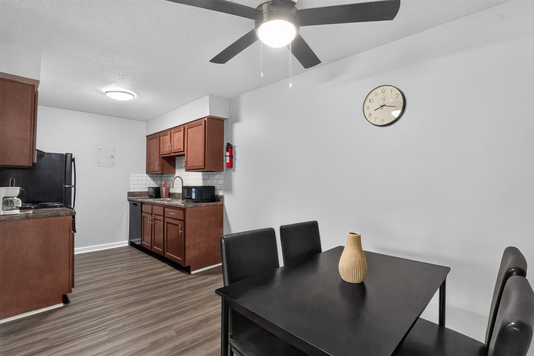 Warren Harbor · Unit 214 2/1