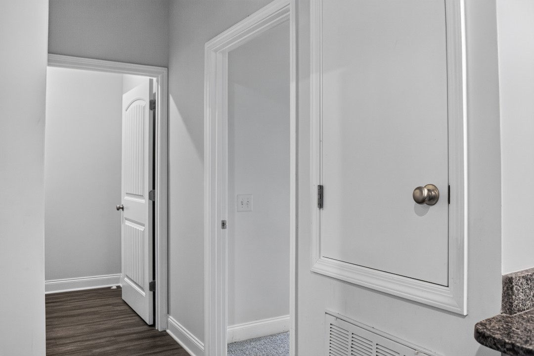 Hickory Grove · Unit 904 2/2