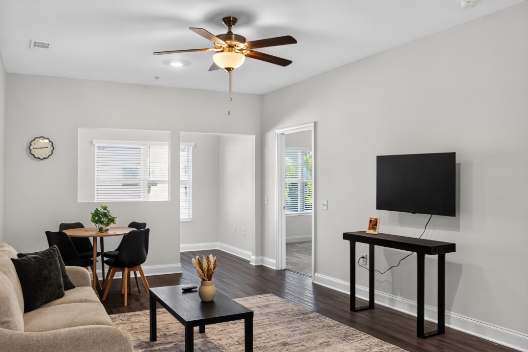 Hickory Grove · Unit 1308 2/2
