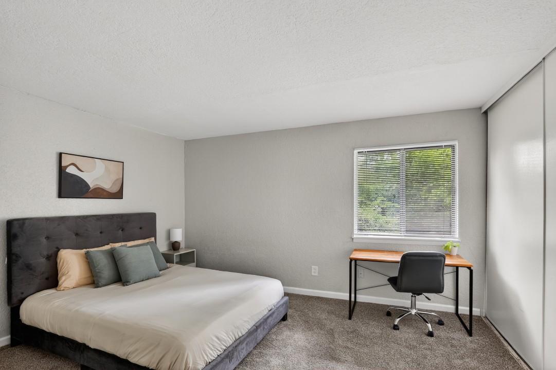Hillcrest 8306D · Unit 2/1