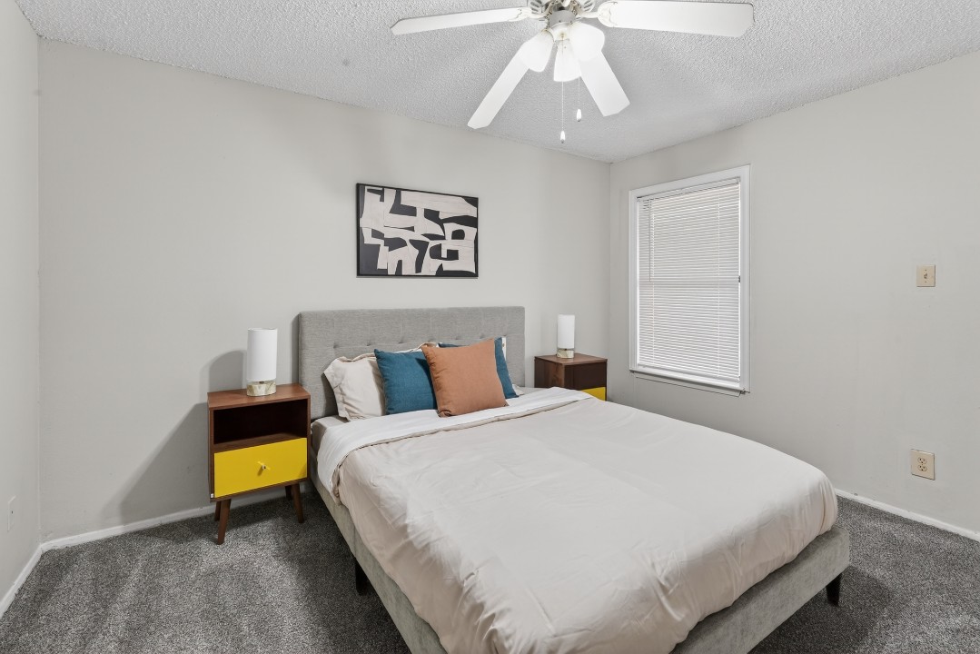 District West · Unit 148 2/2
