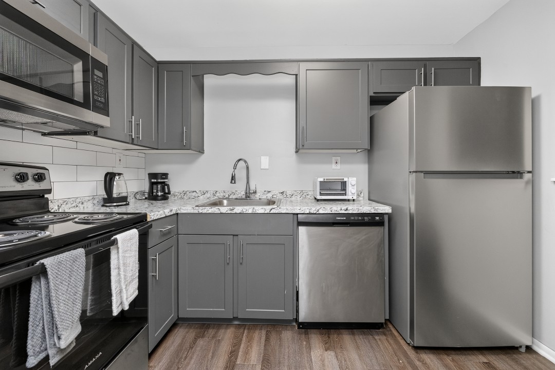 Prime Apartments · Unit 217 2/2