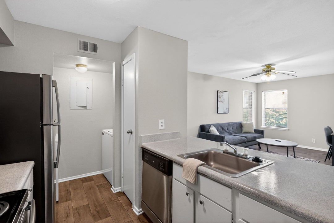 Creekstone · Unit 116 2/2