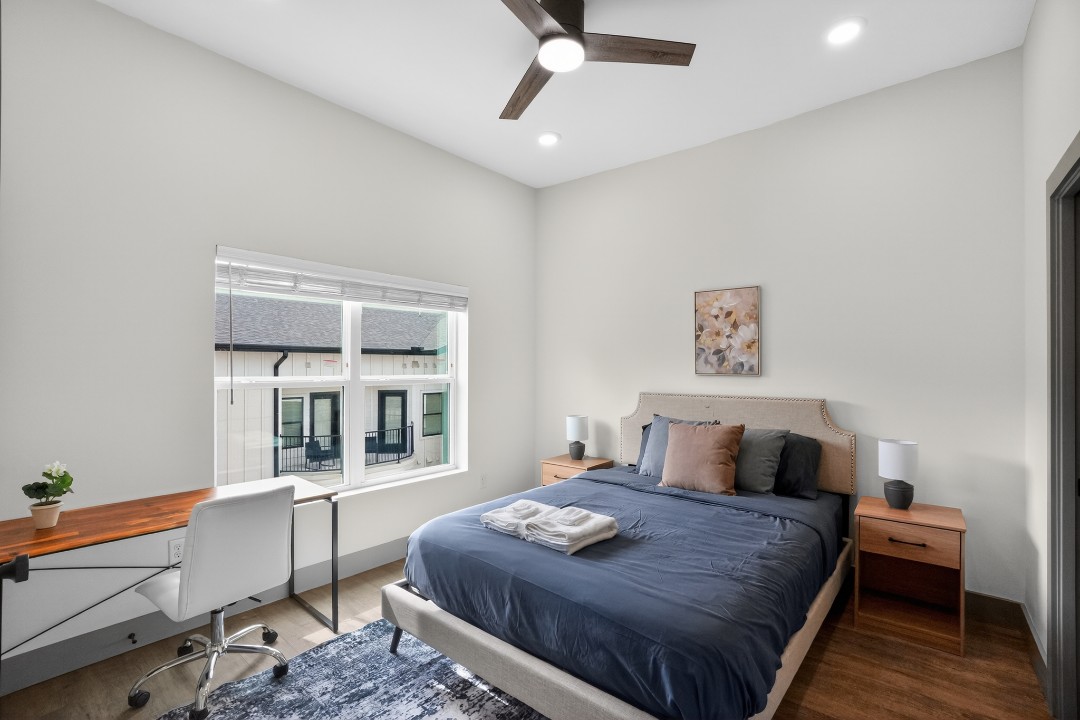 2 Bedrooms · Signature layout