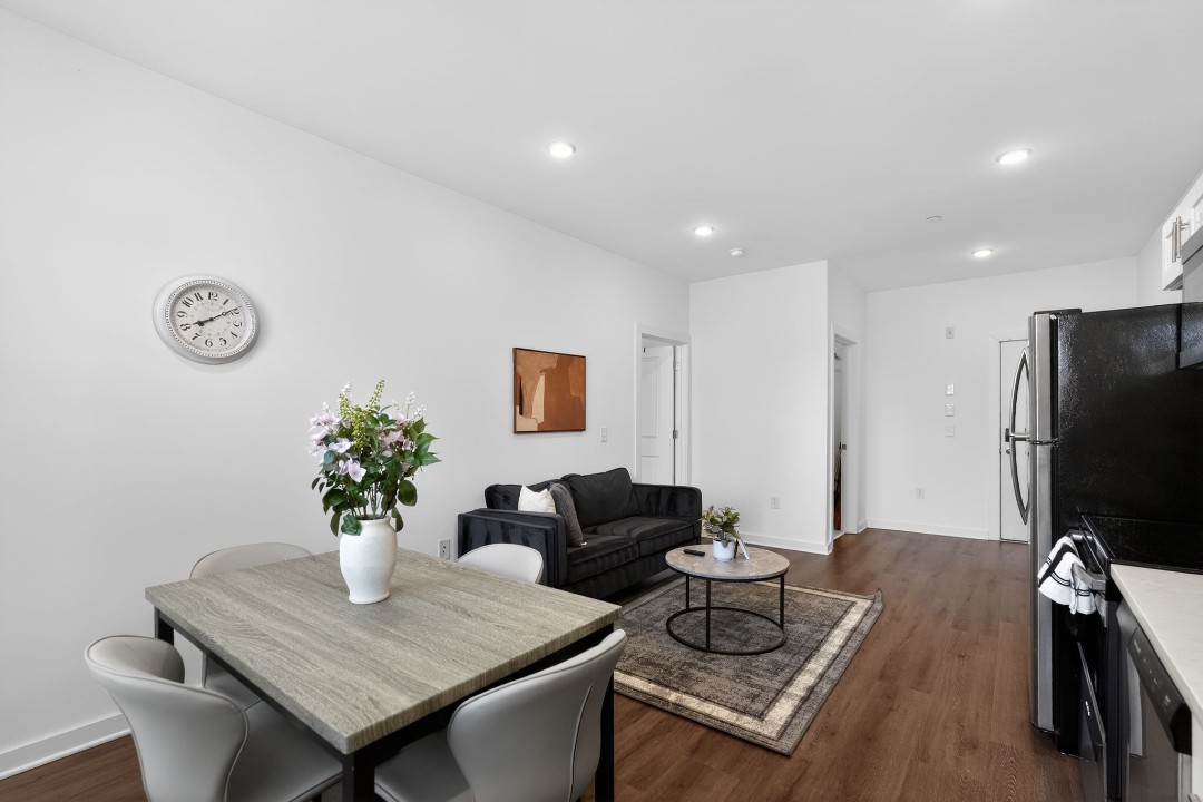 Fairmount Square 1532 - 1A · Unit 1/1