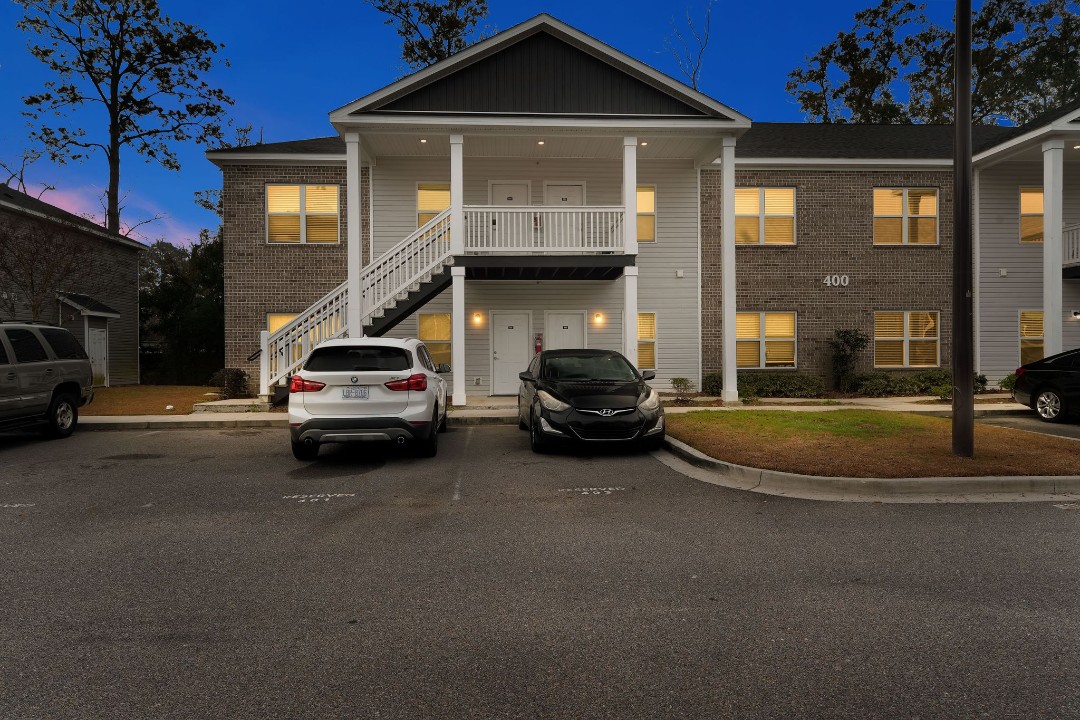 Hickory Grove · Unit 1202 2/2