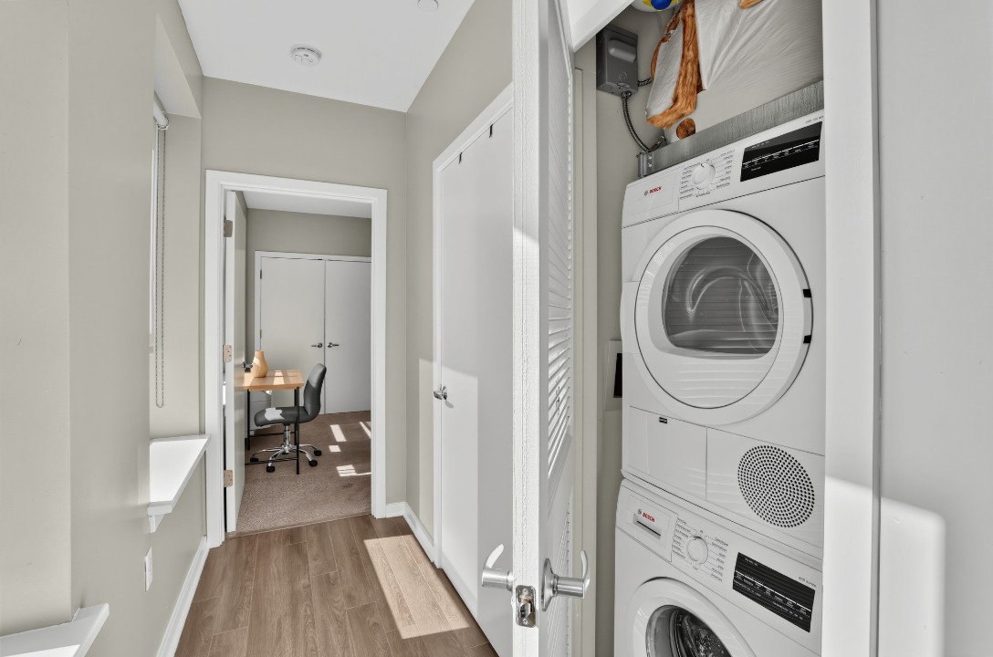 Falls Bridge Lofts · Unit 216 1/1