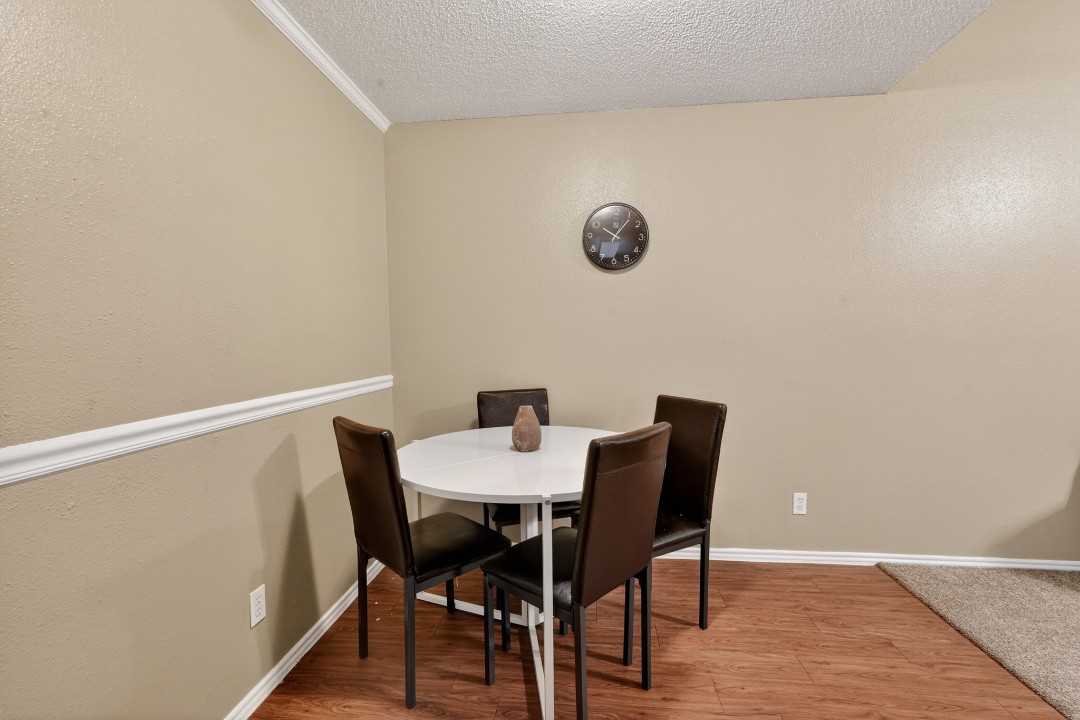 2 Bedrooms · Signature layout