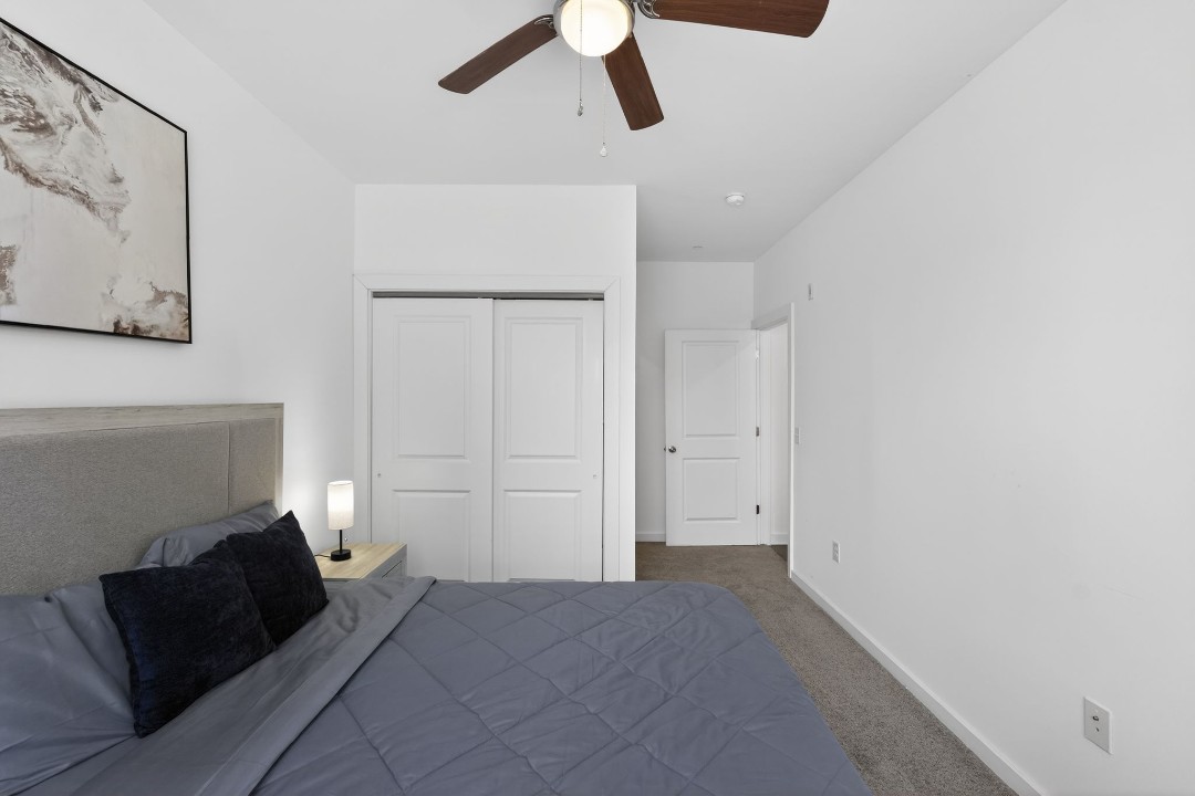 Fairmount Square 1532-1F · Unit 1/1