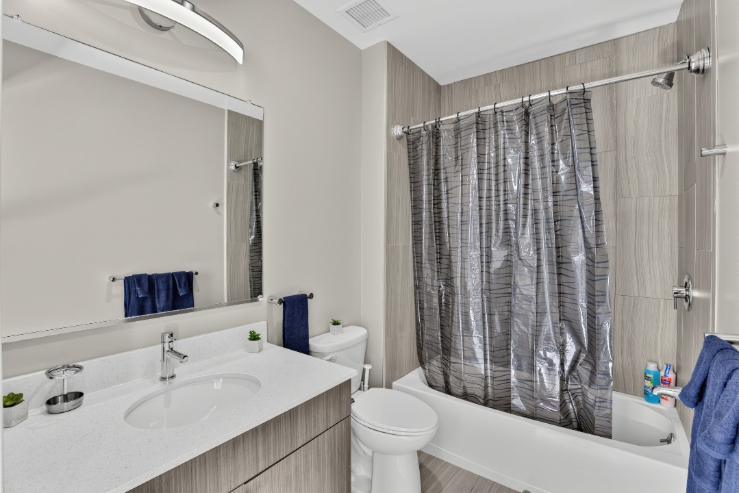 Falls Bridge Lofts · Unit 216 1/1