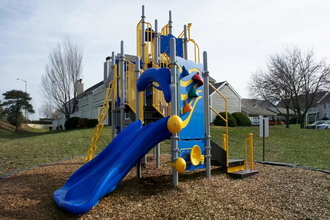 Rosehill Pointe · Unit 31 2/1