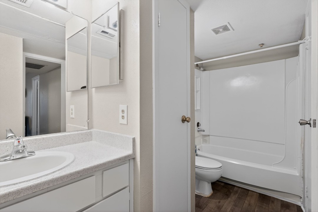 Creekstone · Unit 432 2/2