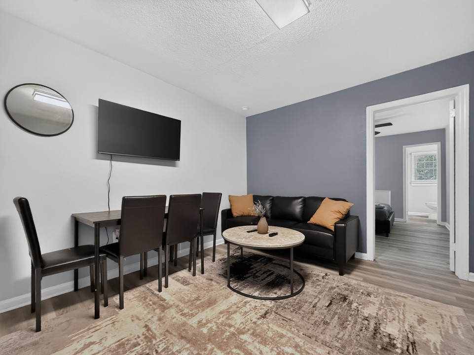 Icon Downtown Durham 803C · Unit 1/1