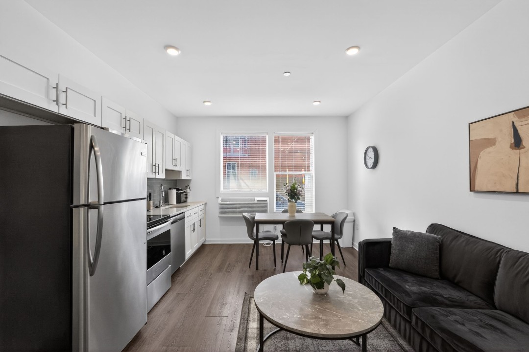 Fairmount Square 1532-1F · Unit 1/1