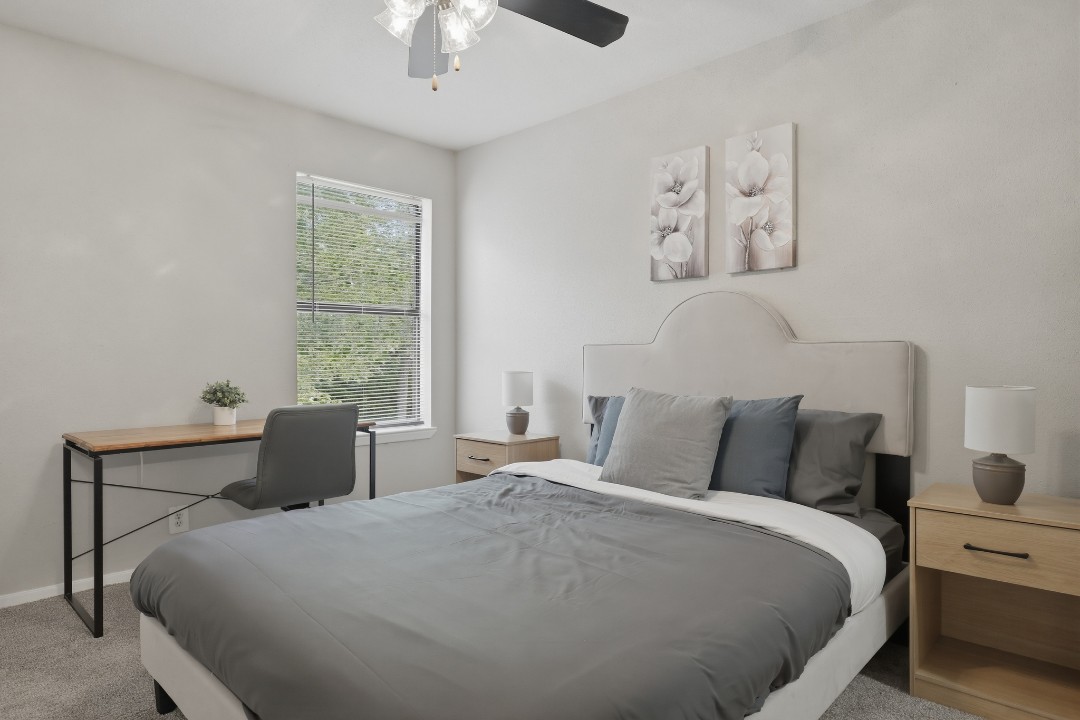 2 Bedrooms · Signature layout