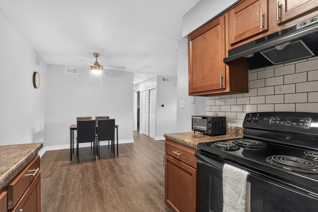 Warren Harbor · Unit 114 2/1