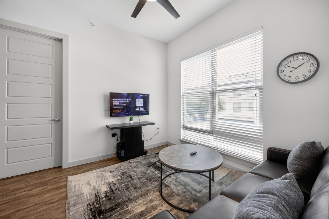 The Creekside at Vantage · Unit 6205 2/2
