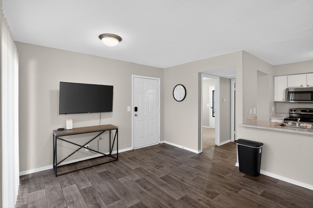 Creekstone · Unit 116 2/2