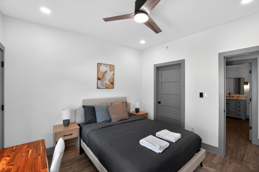 1 Bedroom · Signature layout