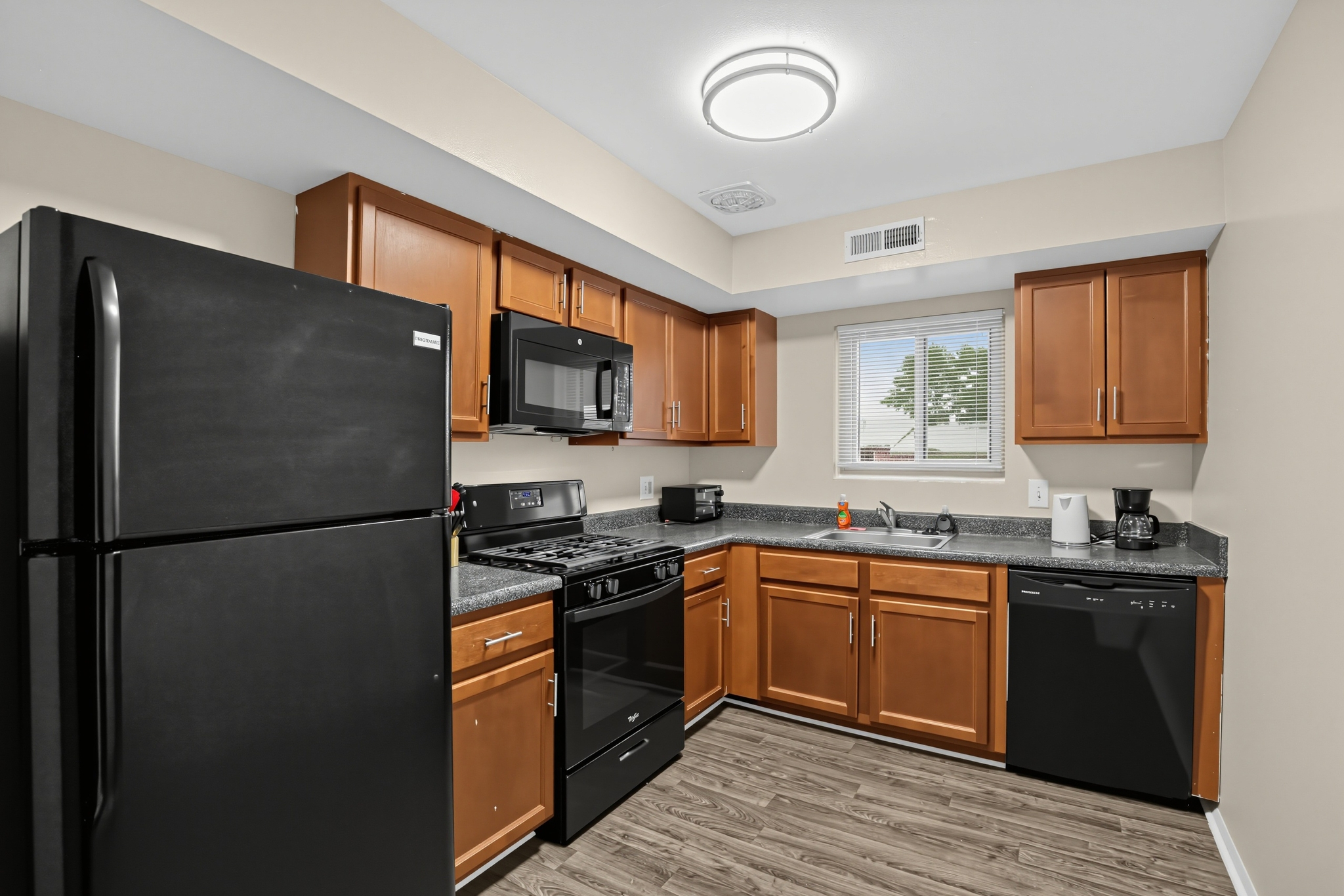 Milbrook Park Apartments 17 CB