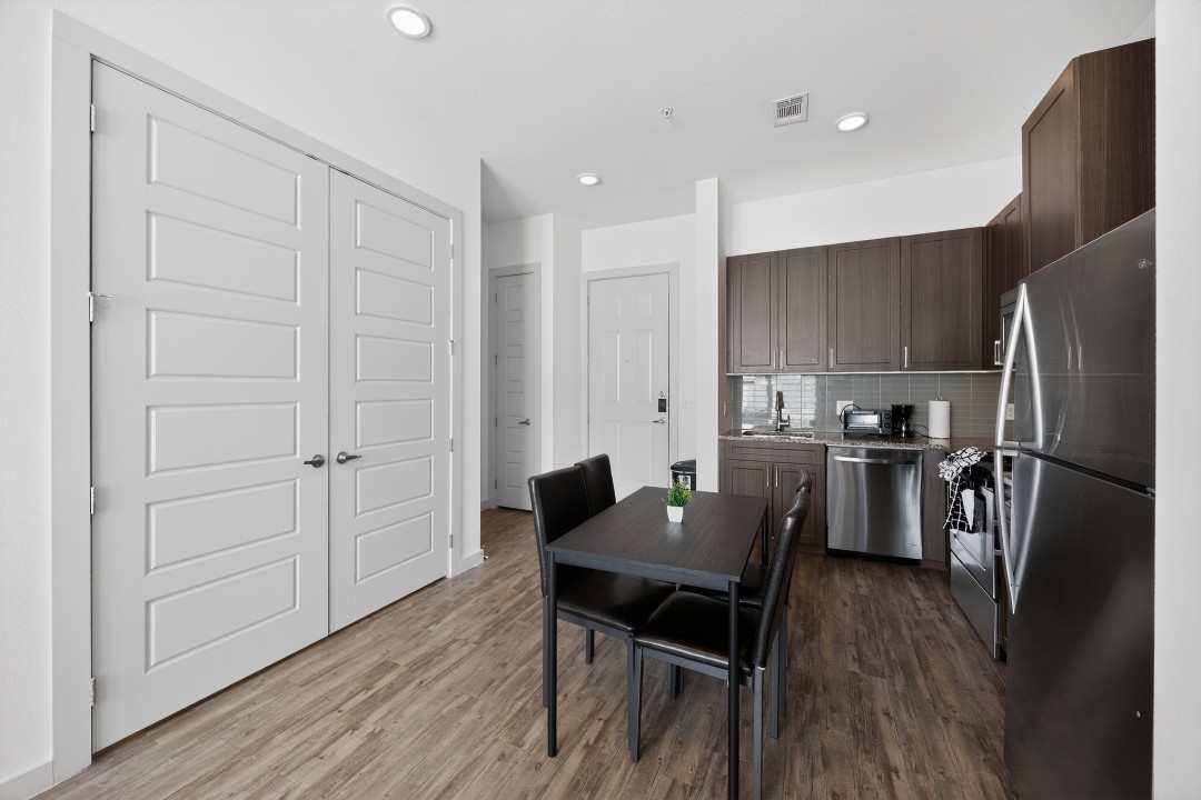 The Creekside at Vantage · Unit 6205 2/2