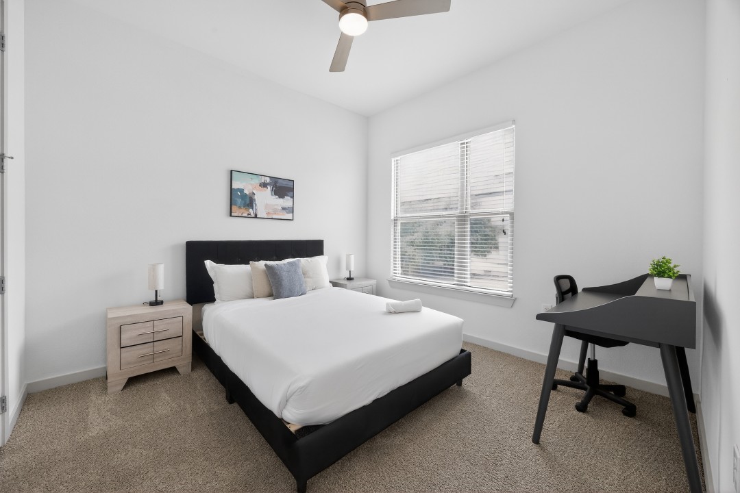 2 Bedrooms · Signature layout