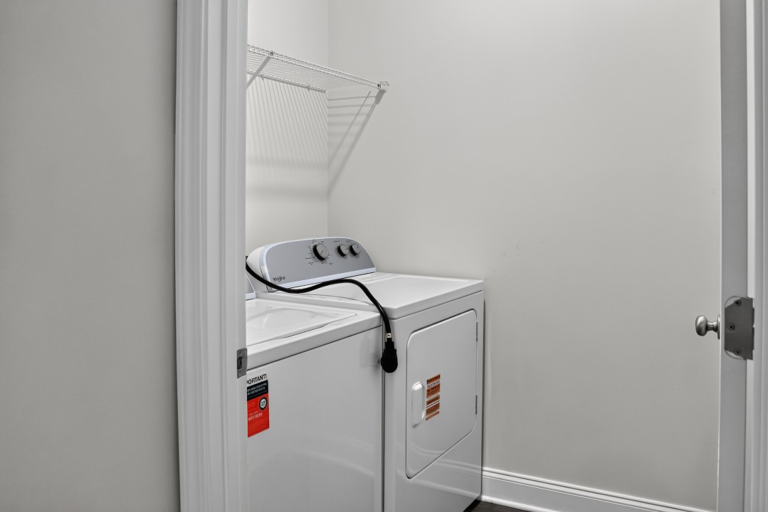 Hickory Grove · Unit 904 2/2