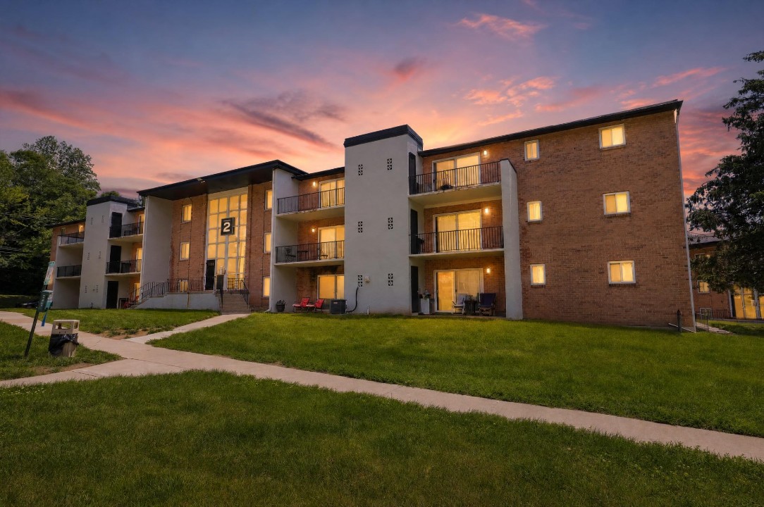 The Chateau 2bd/2bth · Unit unit 715
