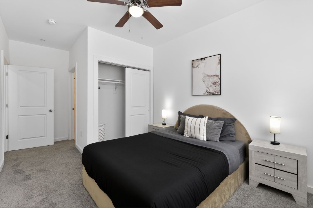 1 Bedroom · Signature layout